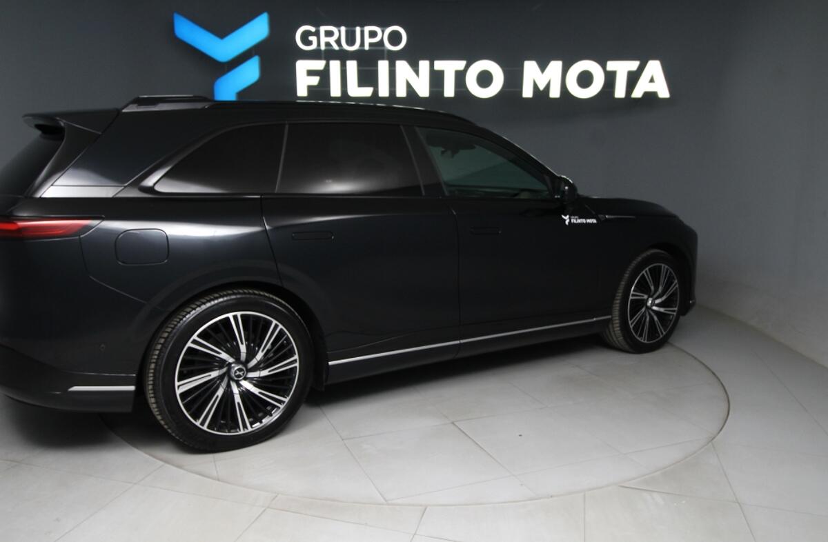 XPENG G9 98 kWh AWD Performance