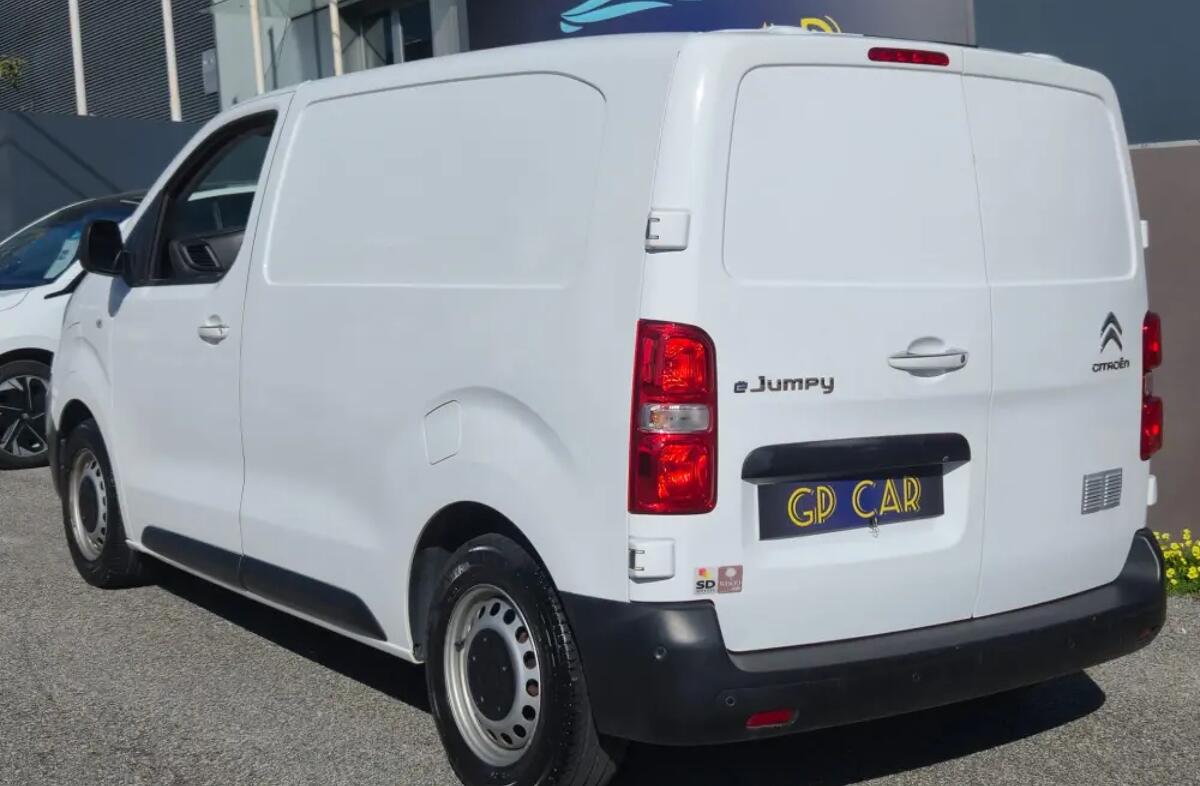 CITROEN Jumper e- 70 kWh 35 L4H2 Club