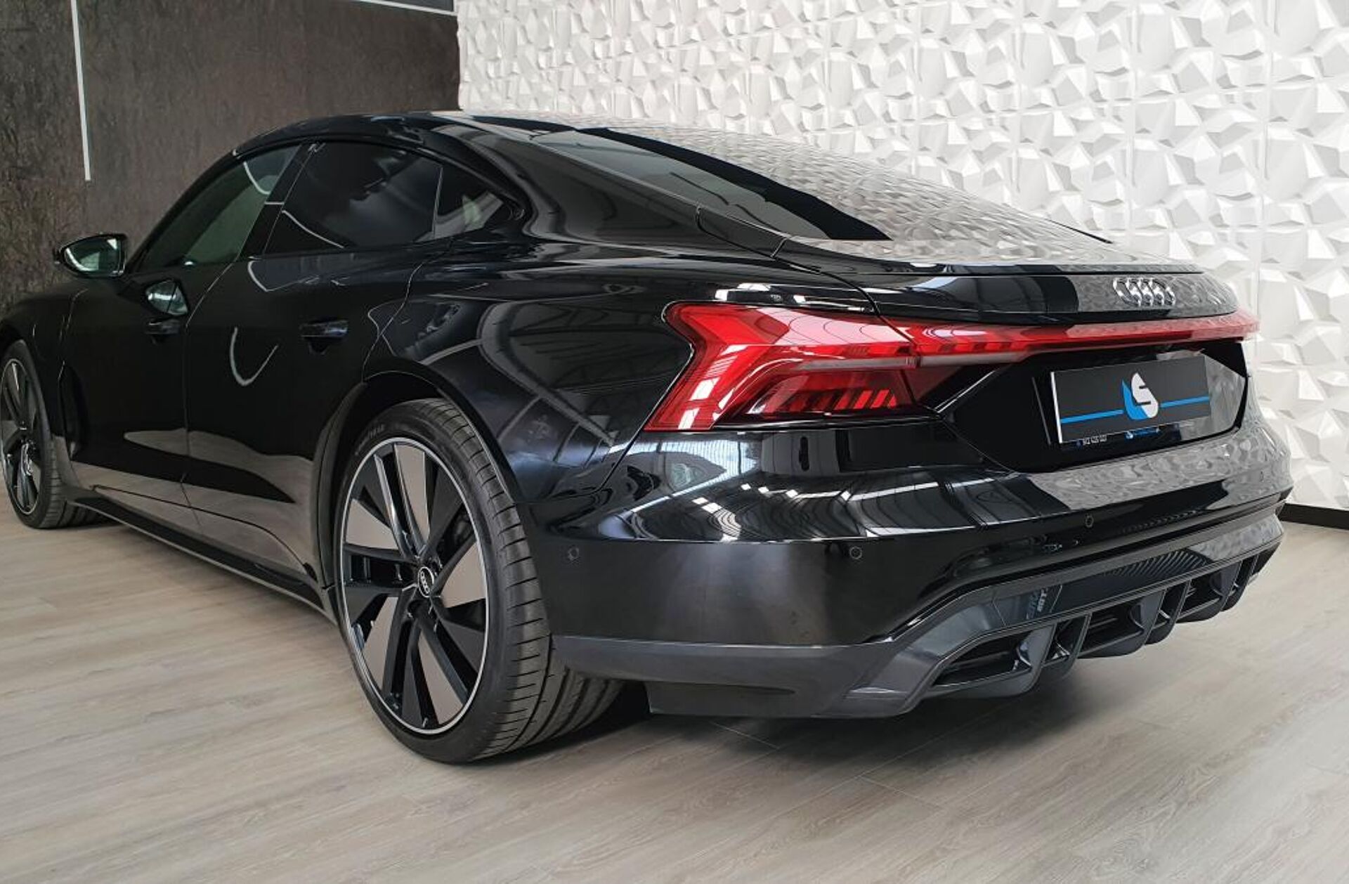 AUDI e-tron GT quattro