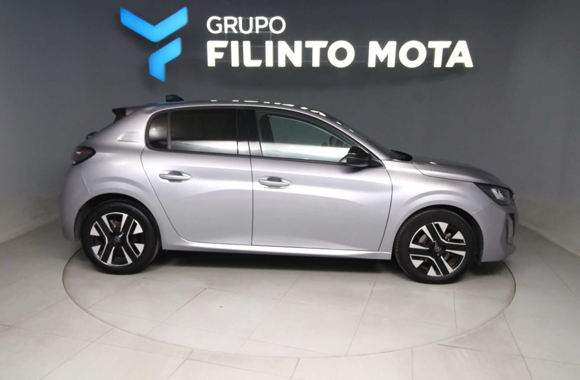 PEUGEOT 208 1.2 PureTech Allure