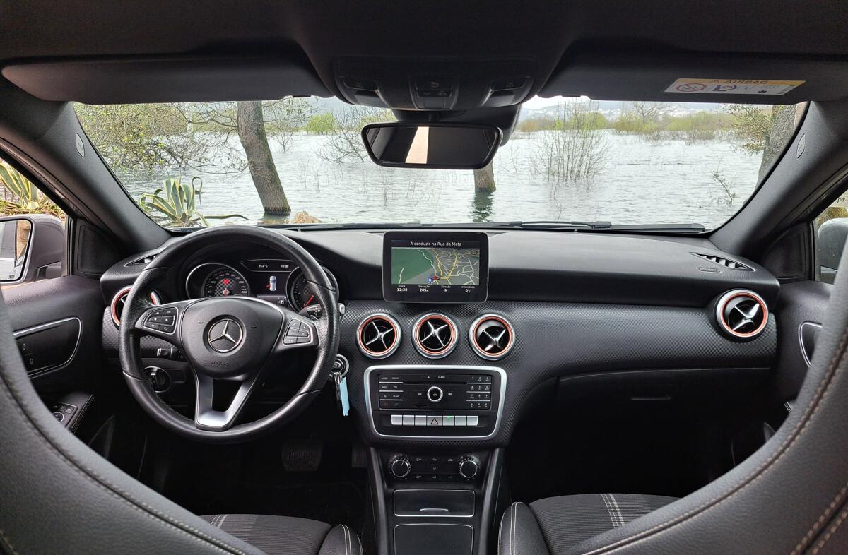 MERCEDES Classe A A 180 d Urban Aut.