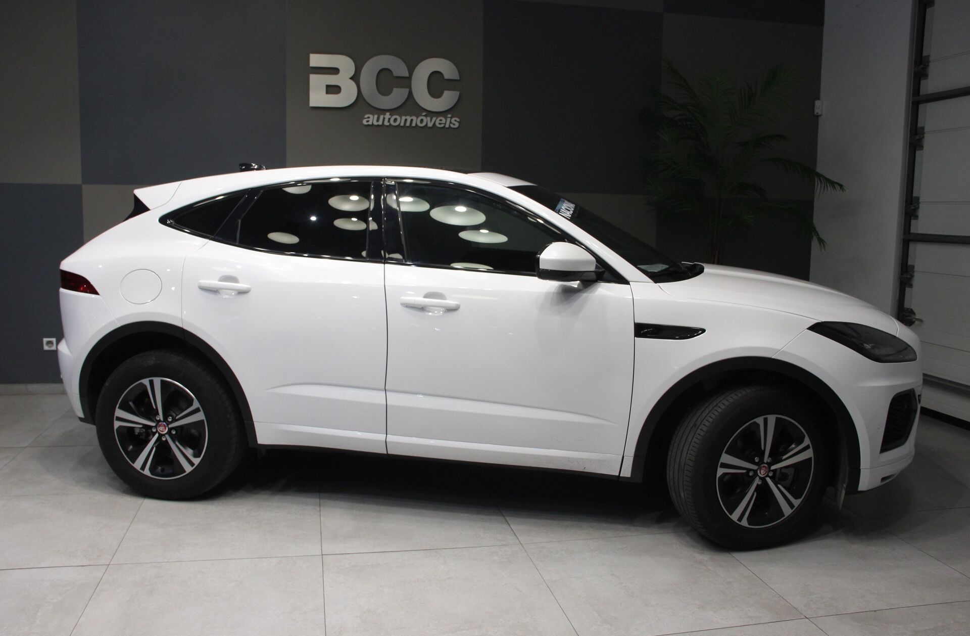 JAGUAR E-Pace 1.5 P300e R-Dynamic SE AWD Aut.