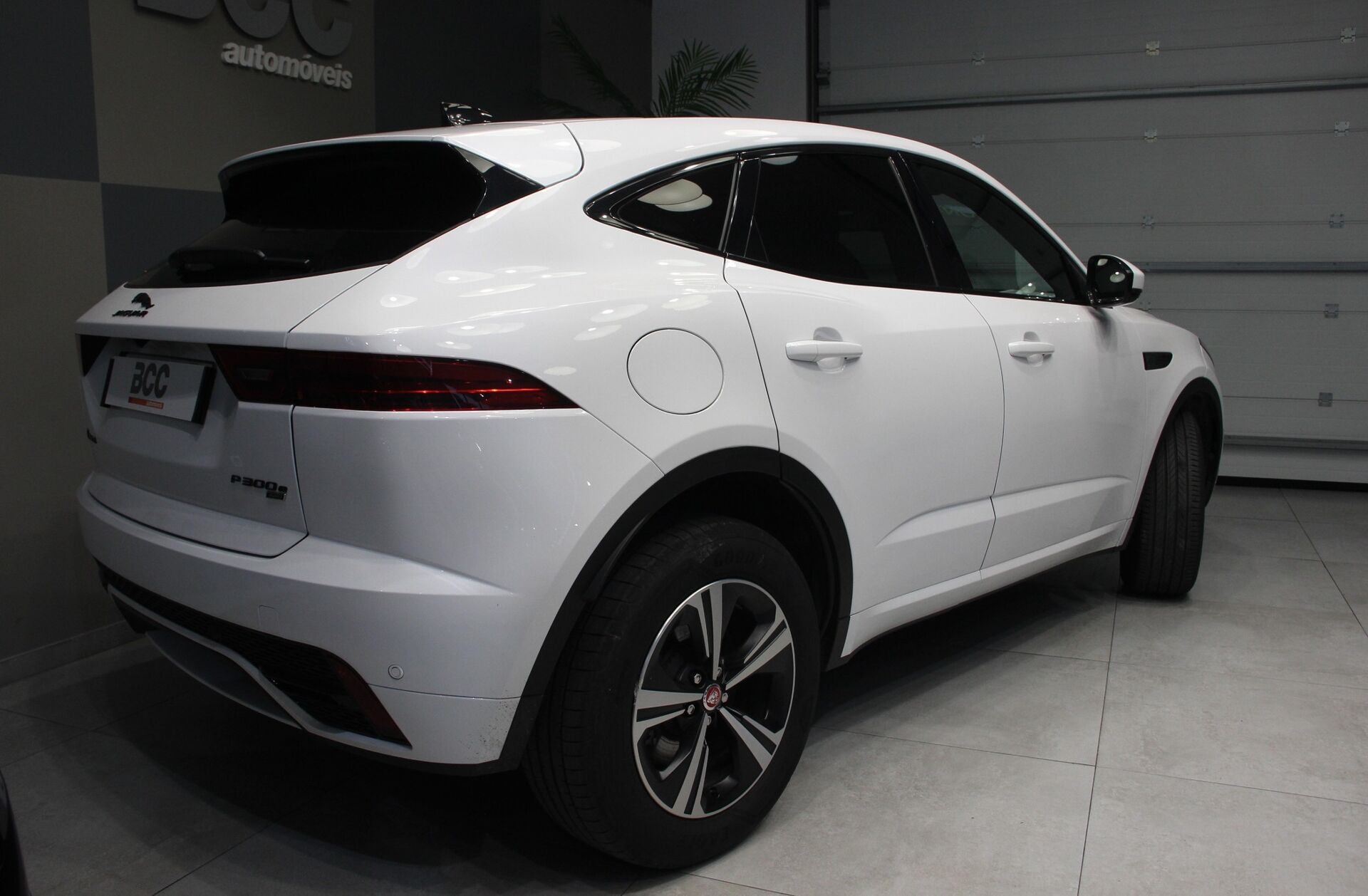 JAGUAR E-Pace 1.5 P300e R-Dynamic SE AWD Aut.