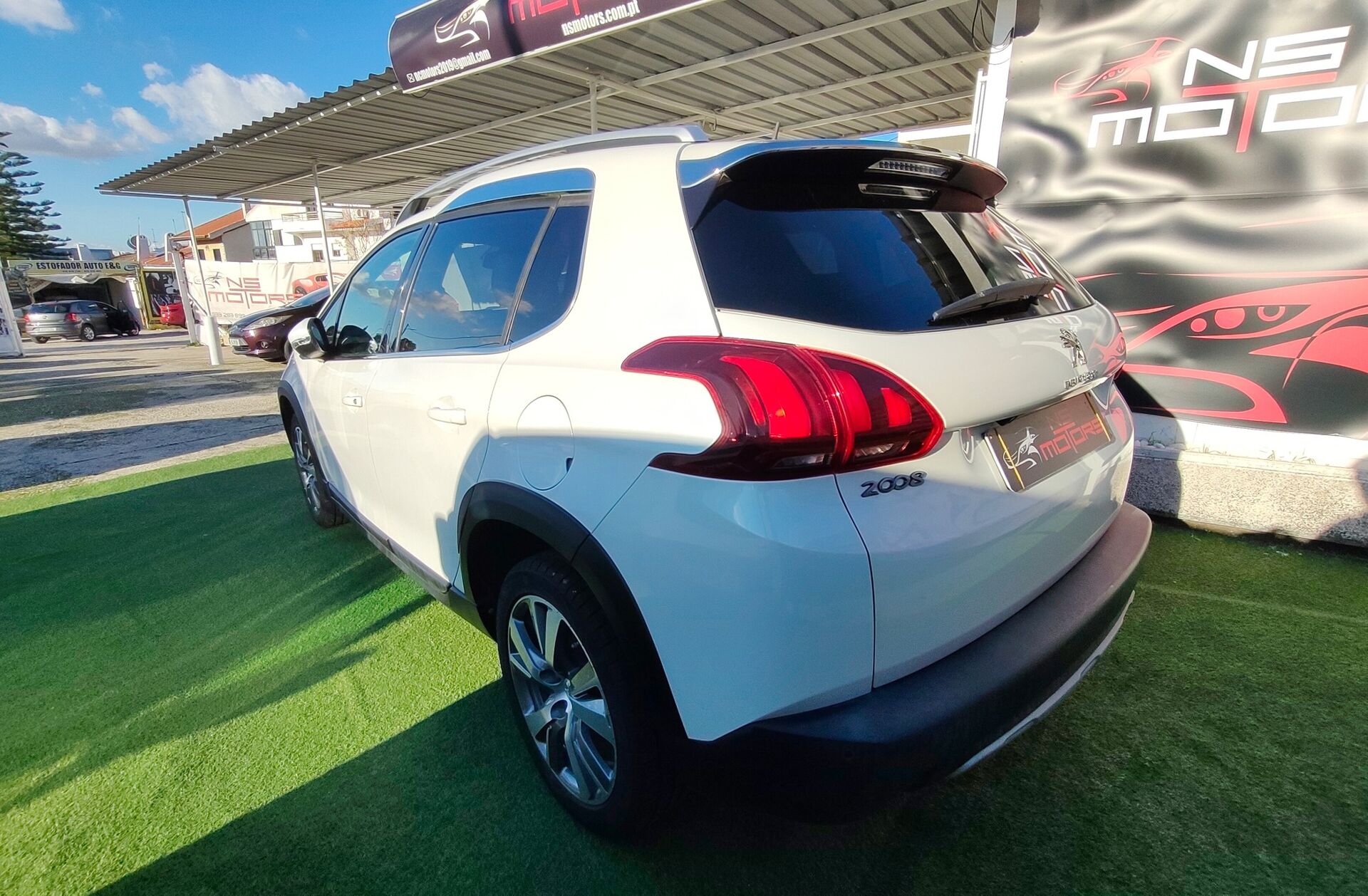 PEUGEOT 2008 1.2 PureTech Allure EAT6