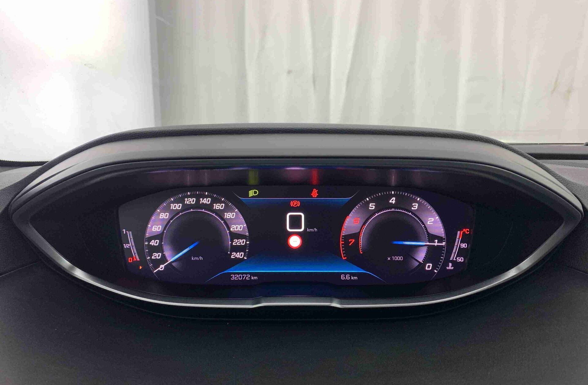 PEUGEOT 3008 1.2 PureTech Active Pack