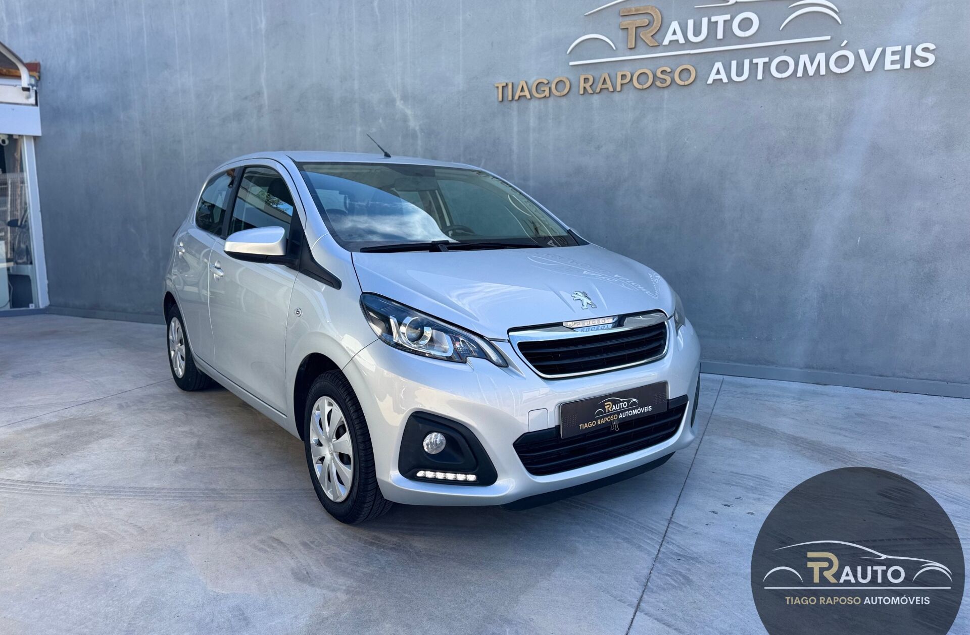PEUGEOT 108 1.0 VTi Active