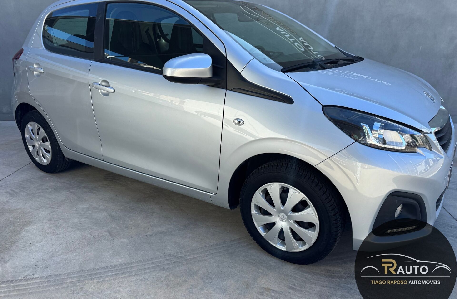 PEUGEOT 108 1.0 VTi Active