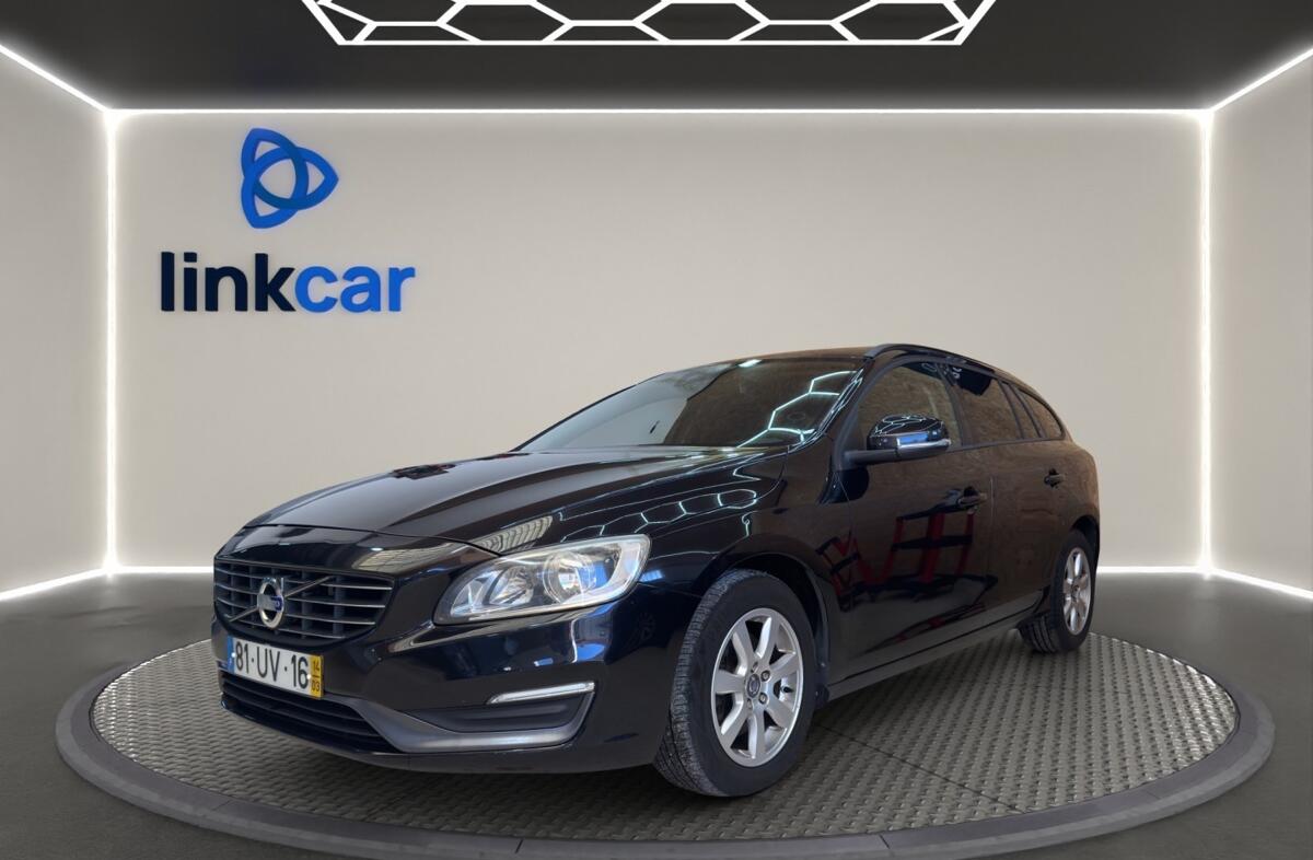 VOLVO V60 1.6 D2 Momentum Eco