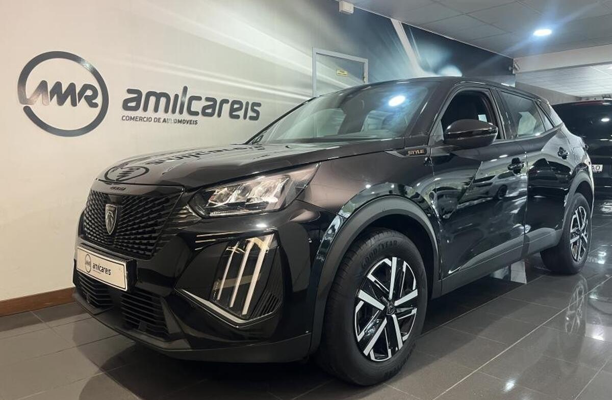 PEUGEOT 2008 1.2 PureTech Style