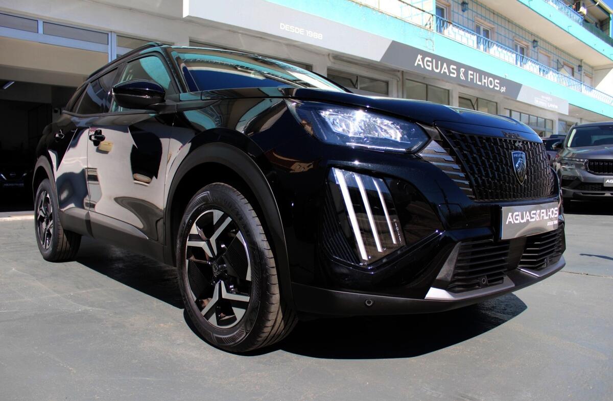 PEUGEOT 2008 1.2 PureTech Allure EAT8