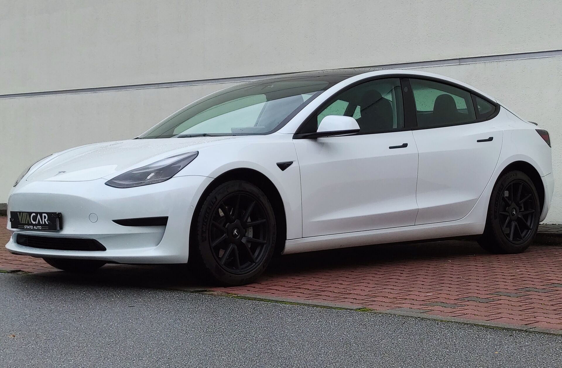 TESLA Model 3 Standard Range Plus RWD