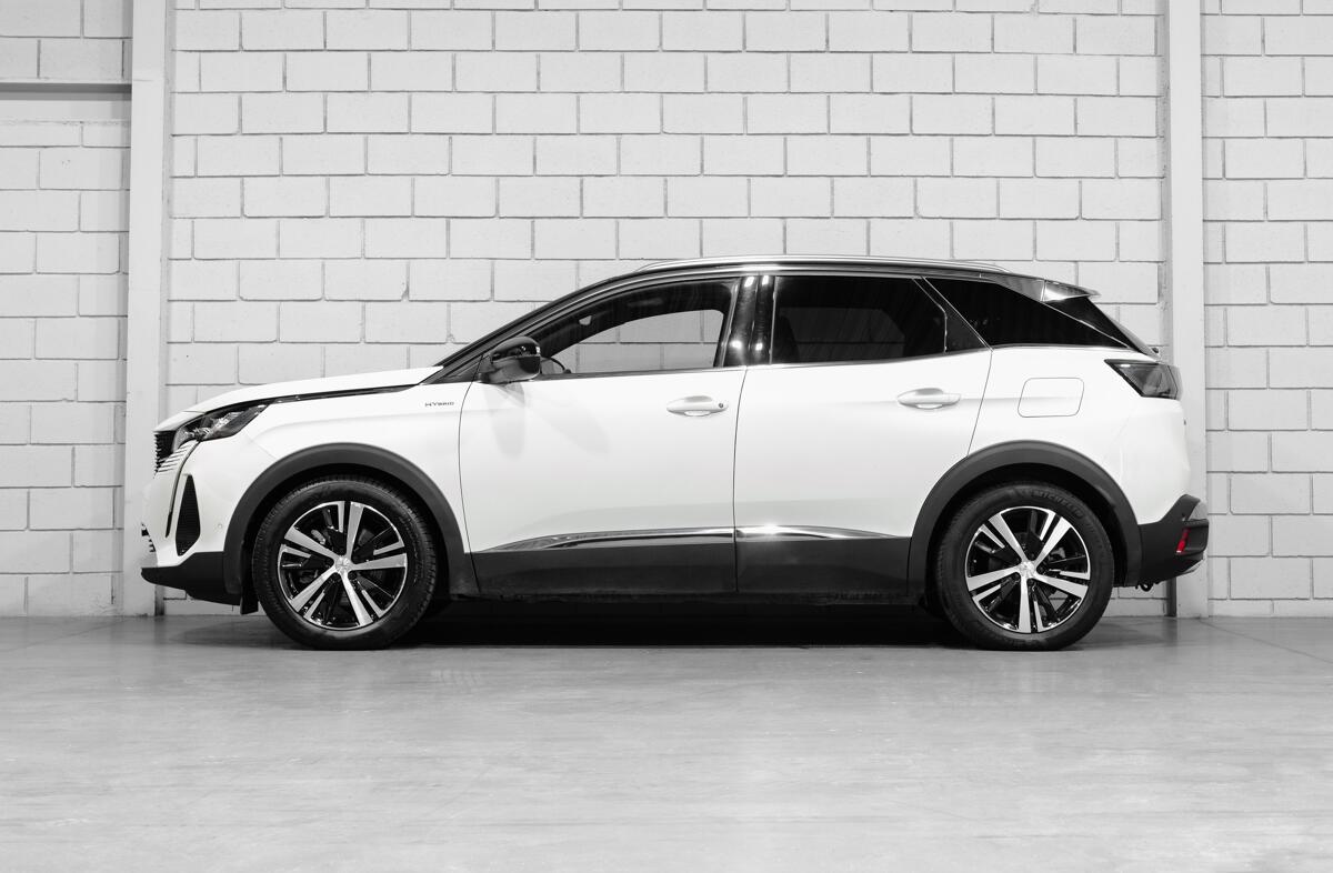 PEUGEOT 3008 1.6 Hybrid GT e-EAT8