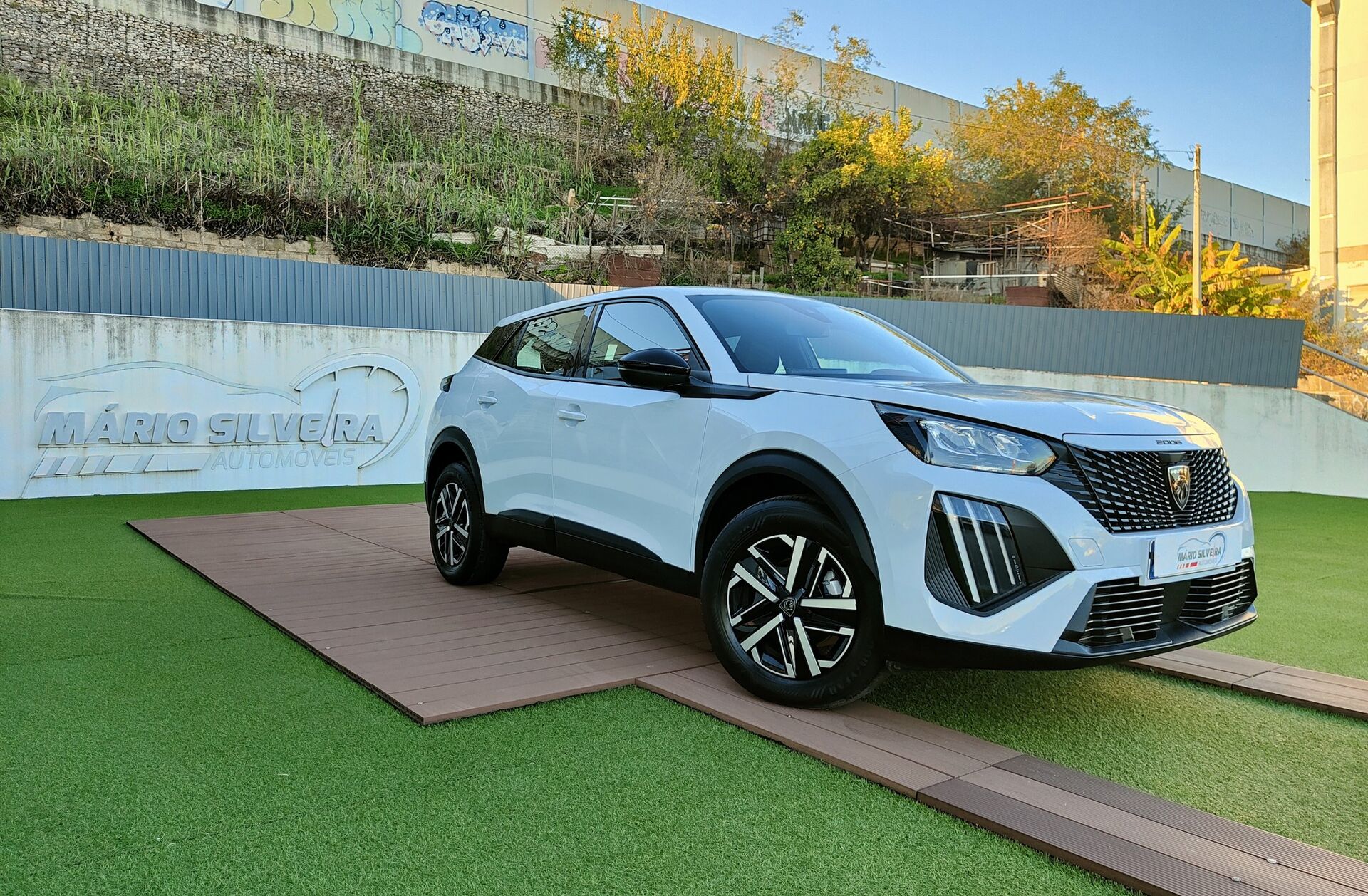 PEUGEOT 2008 1.2 PureTech Active Pack