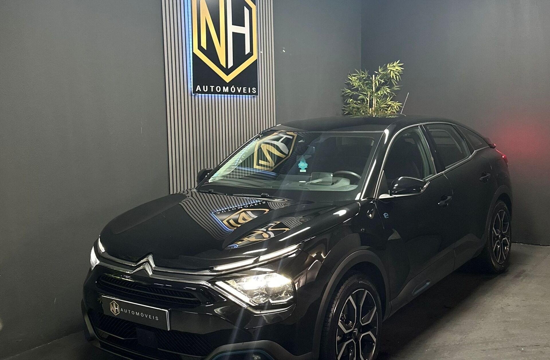 CITROEN C4 e- 50 kWh Shine Pack