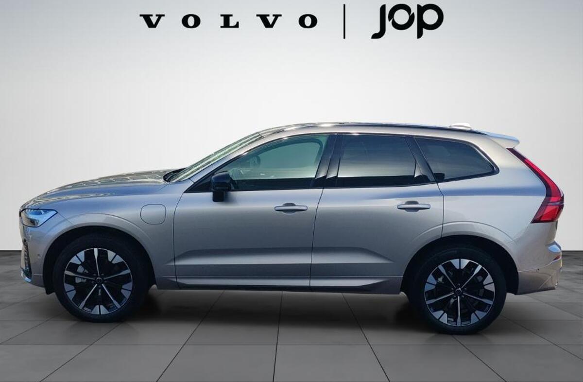 VOLVO XC60 2.0 T6 PHEV Plus Dark AWD