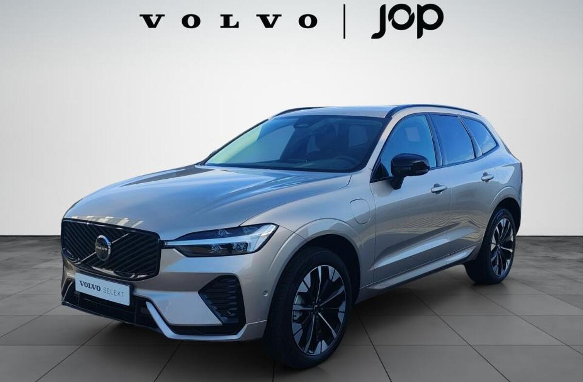 VOLVO XC60 2.0 T6 PHEV Plus Dark AWD