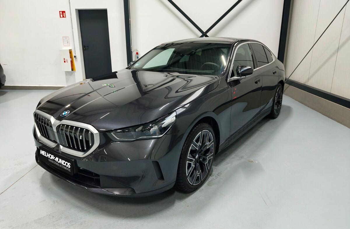 BMW i5 eDrive40