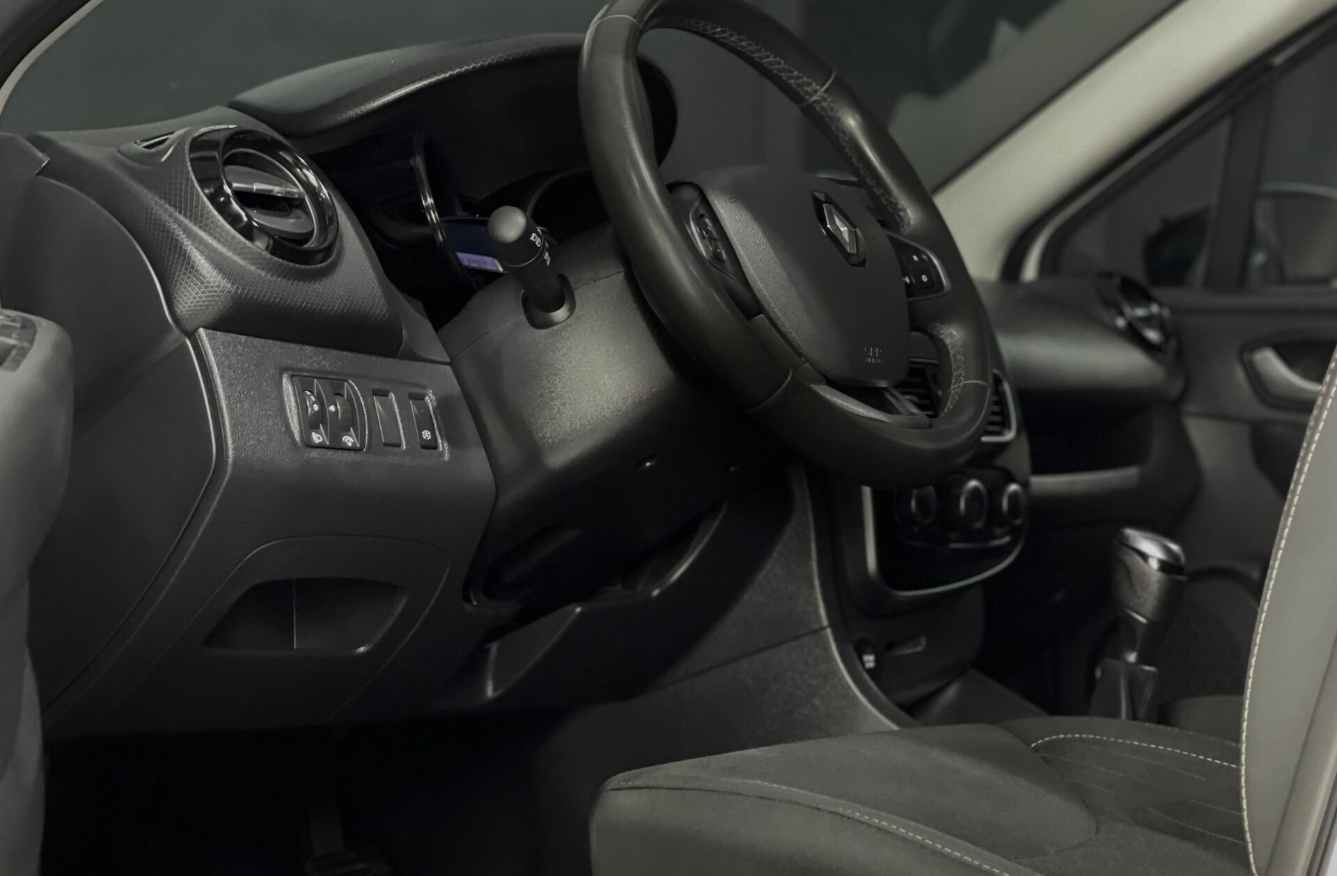 RENAULT Clio ST 0.9 TCe Limited