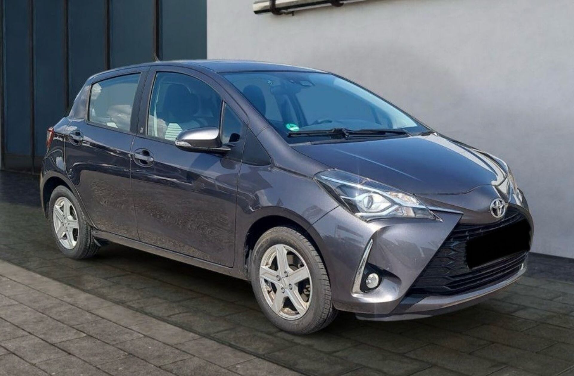 TOYOTA Yaris 1.0 VVT-i Exclusive