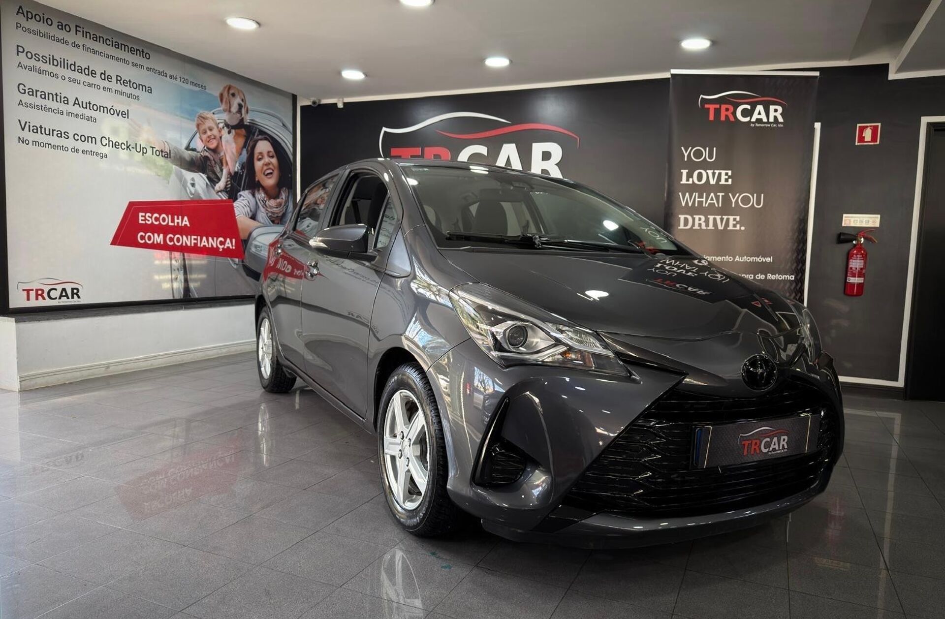 TOYOTA Yaris 1.0 VVT-i Exclusive