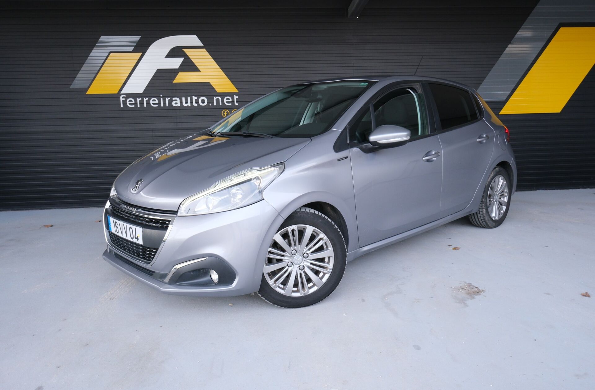 PEUGEOT 208 1.5 BlueHDi Signature