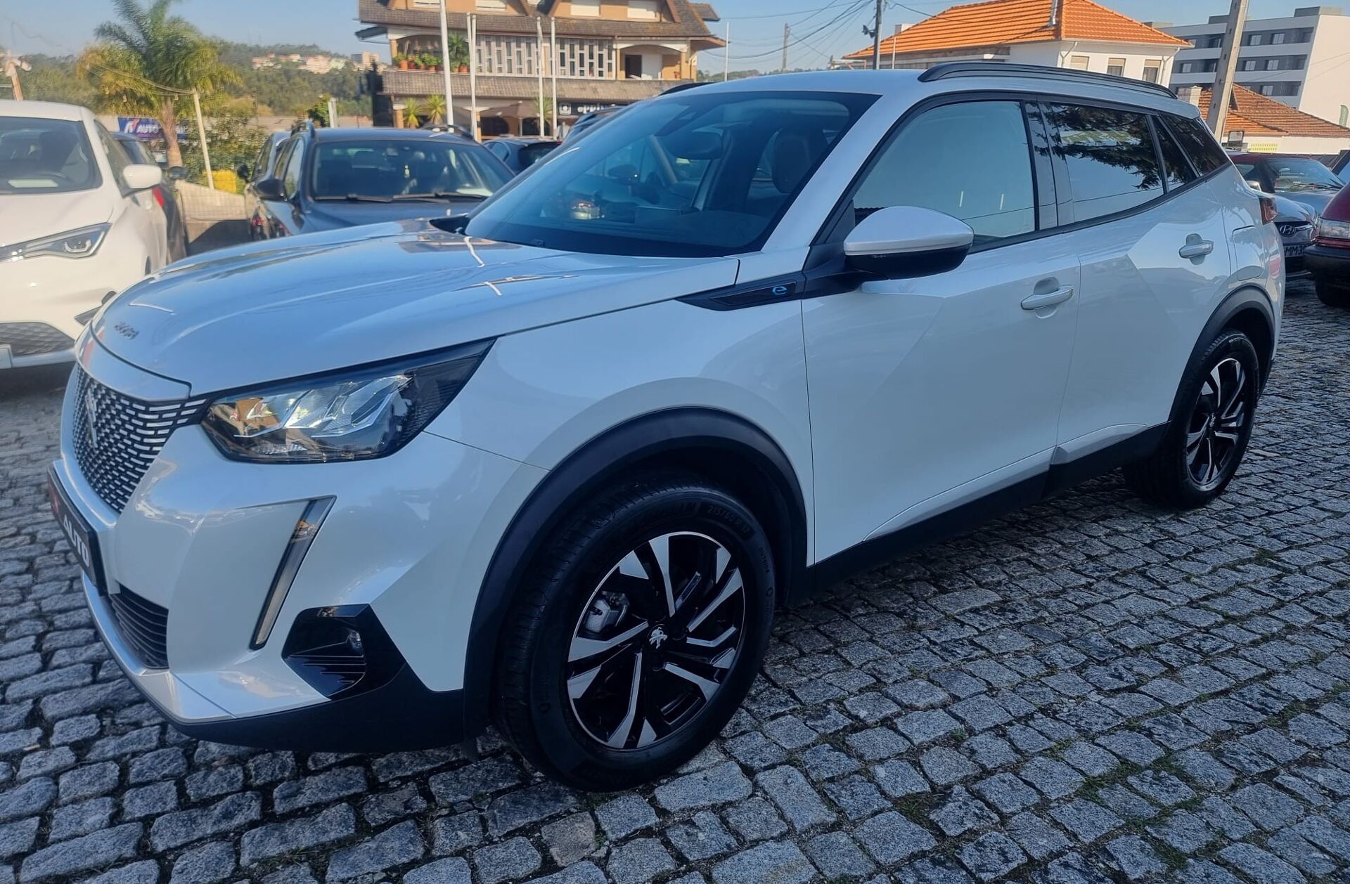 PEUGEOT 2008 e- 50 kWh GT