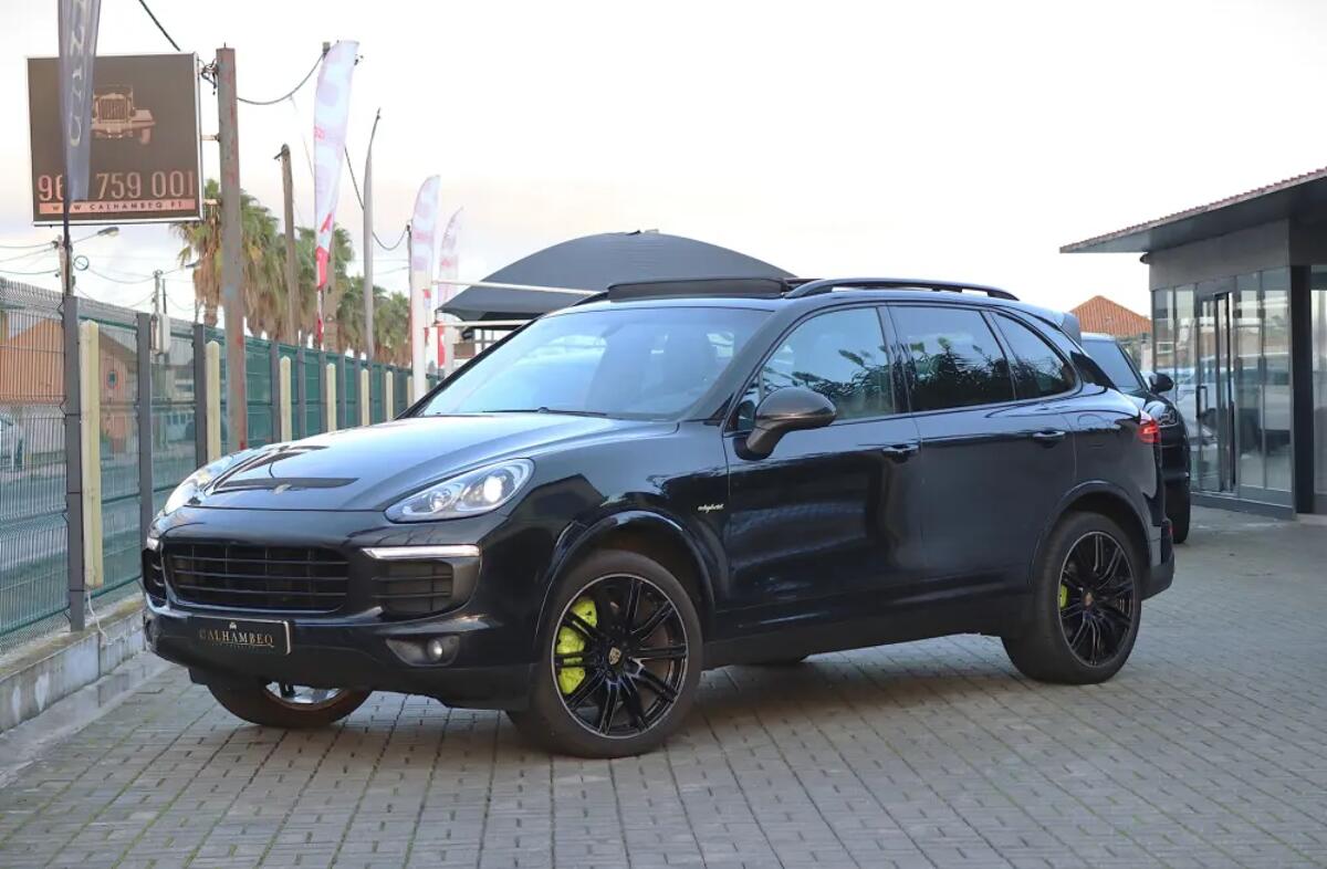 PORSCHE Cayenne S E-Hybrid
