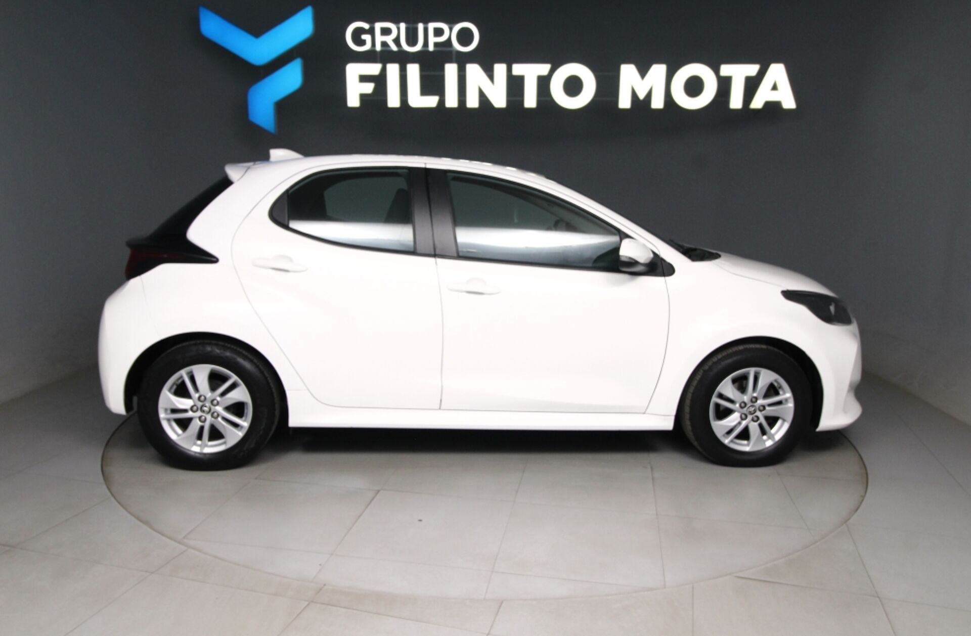 TOYOTA Yaris 1.0 VVT-i Comfort Plus