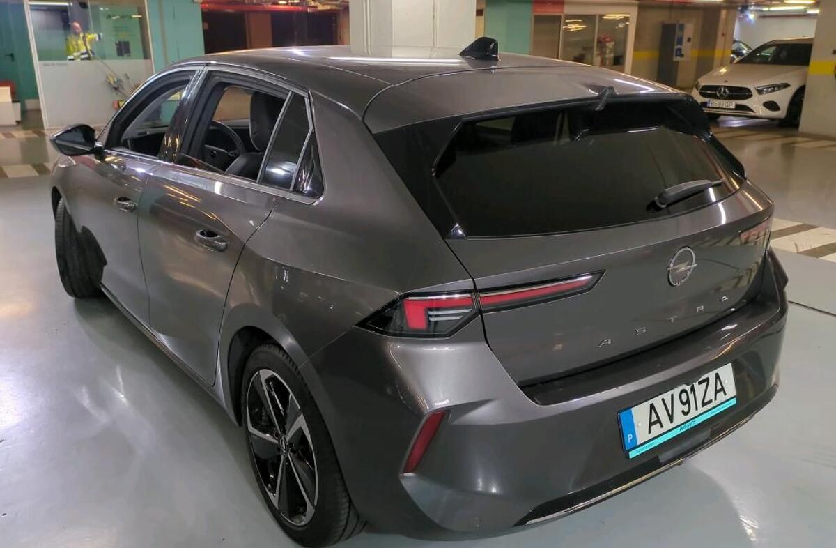 OPEL Astra 1.2 T Elegance