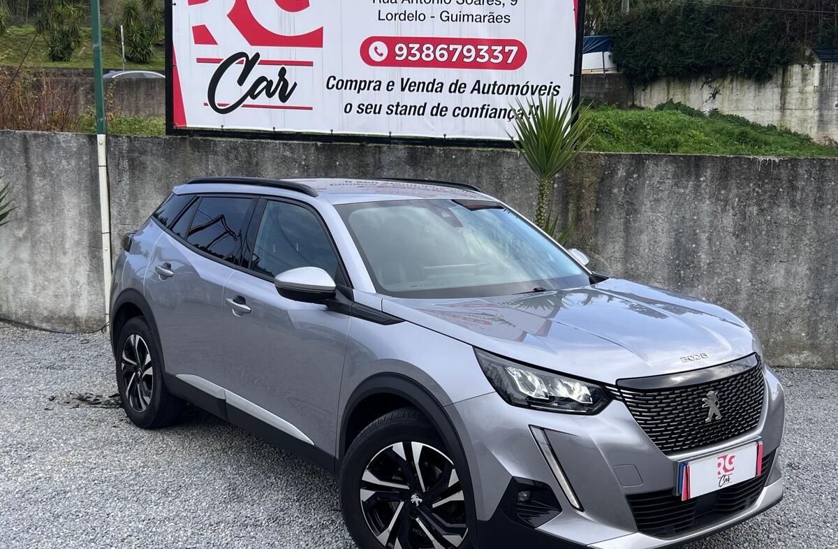 PEUGEOT 2008 1.2 PureTech Allure