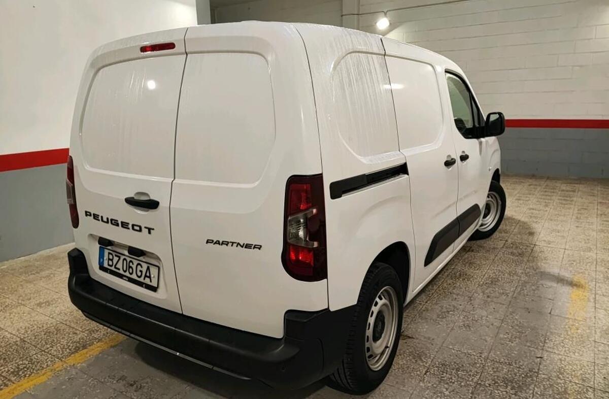 PEUGEOT Partner 1.5 BlueHDi Standard