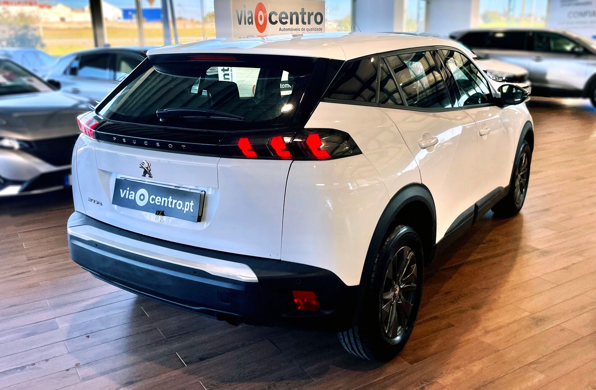 PEUGEOT 2008 1.2 PureTech Active Pack