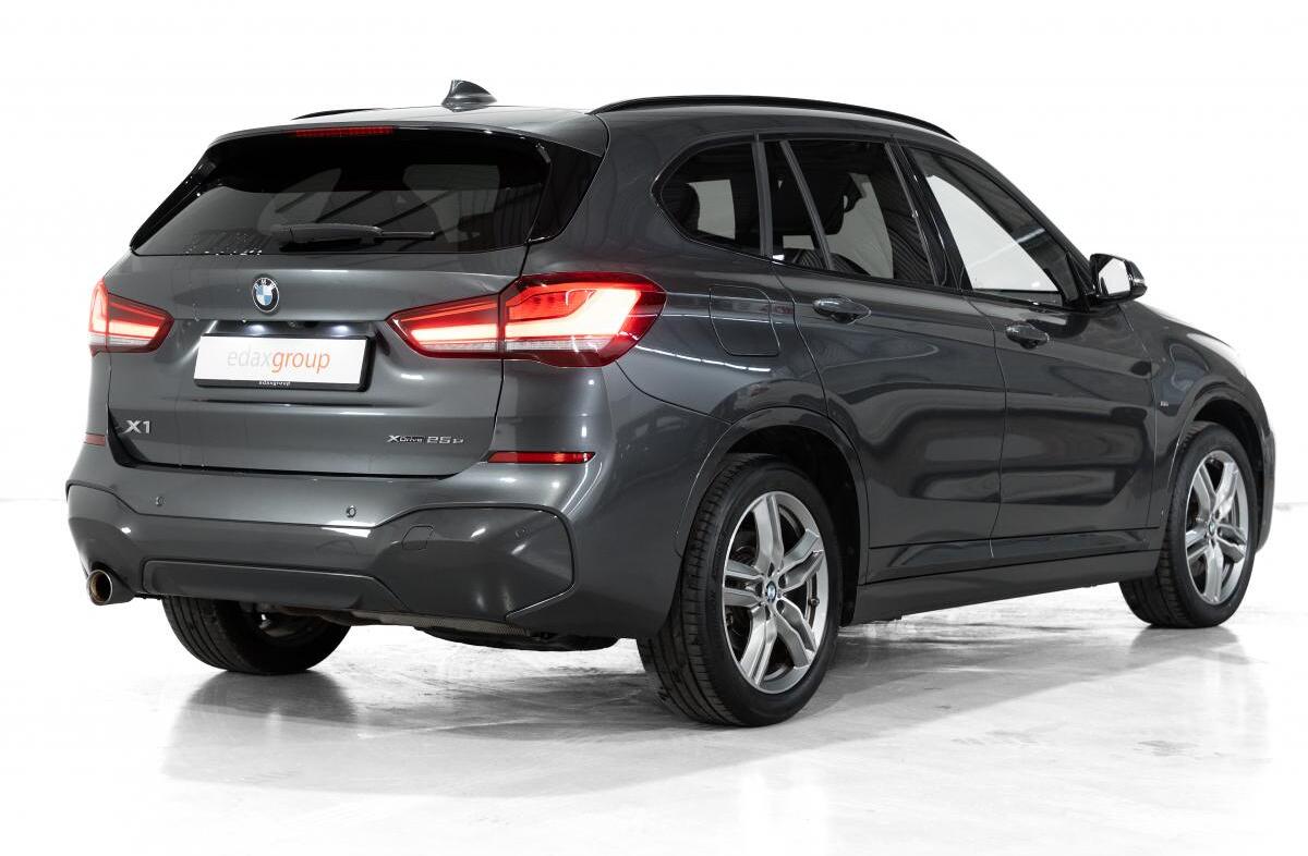 BMW X1 25 e xDrive Pack M