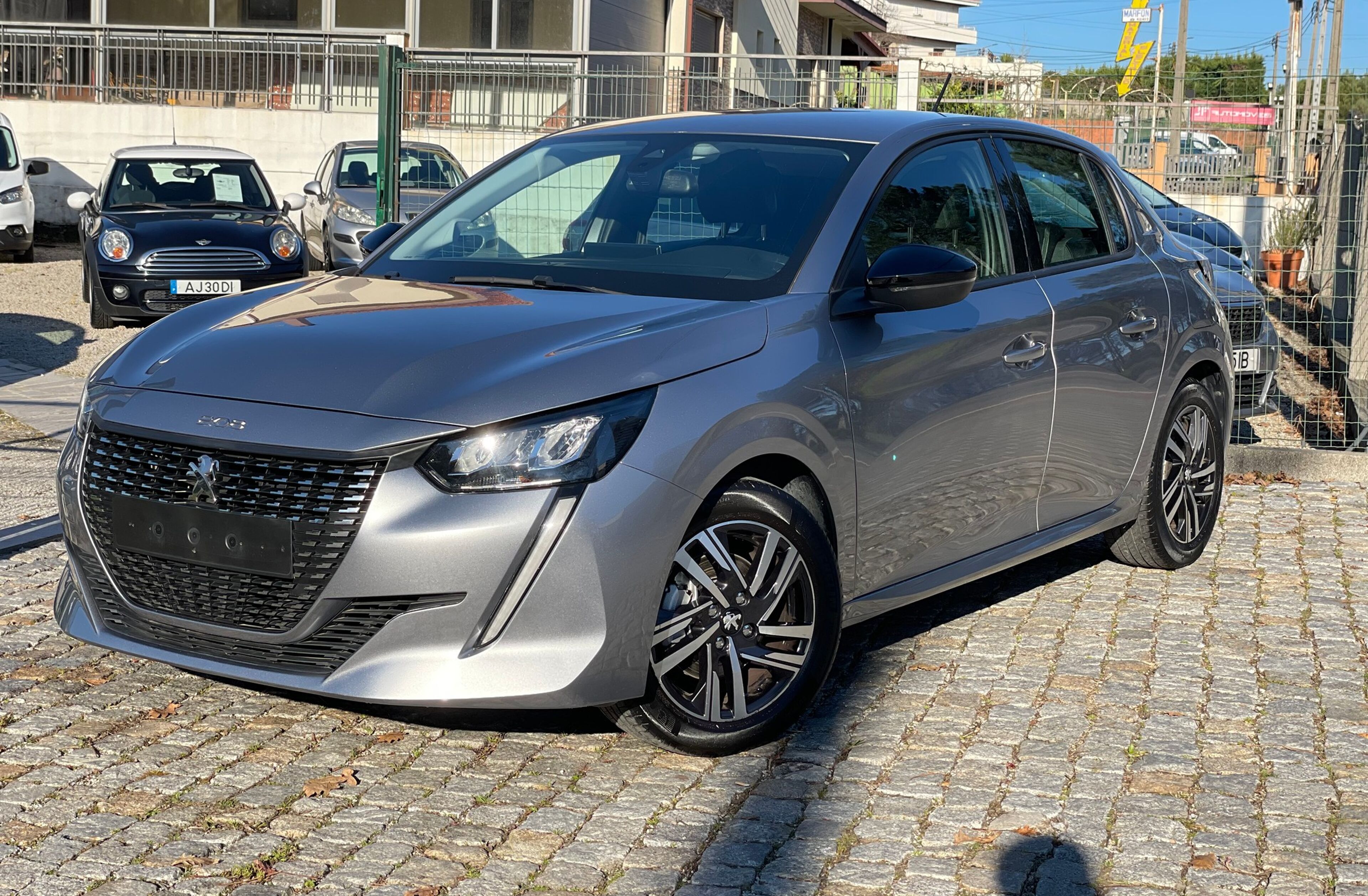 PEUGEOT 208 1.2 PureTech Allure