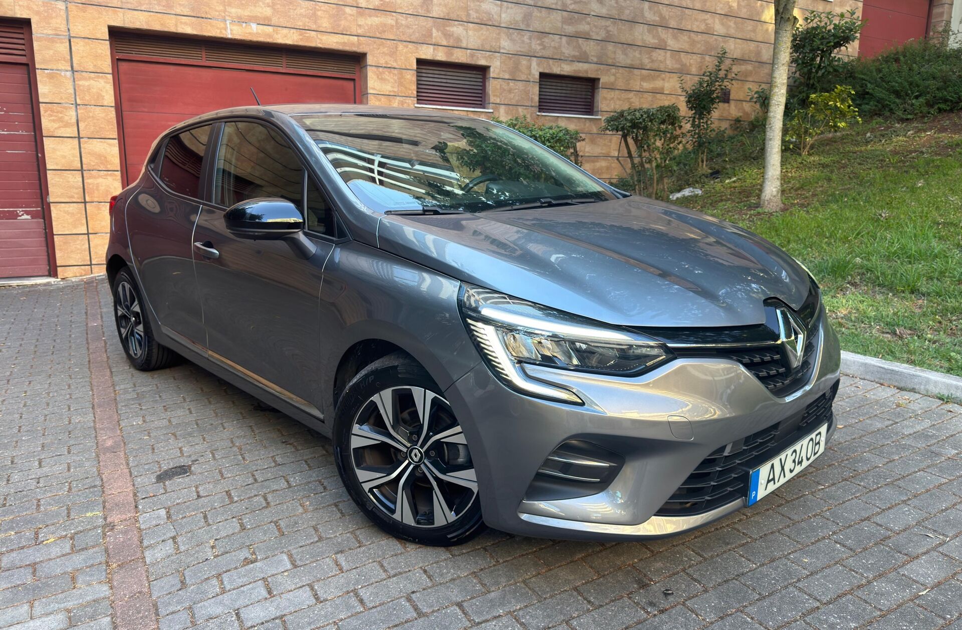 RENAULT Clio 1.0 TCe Techno