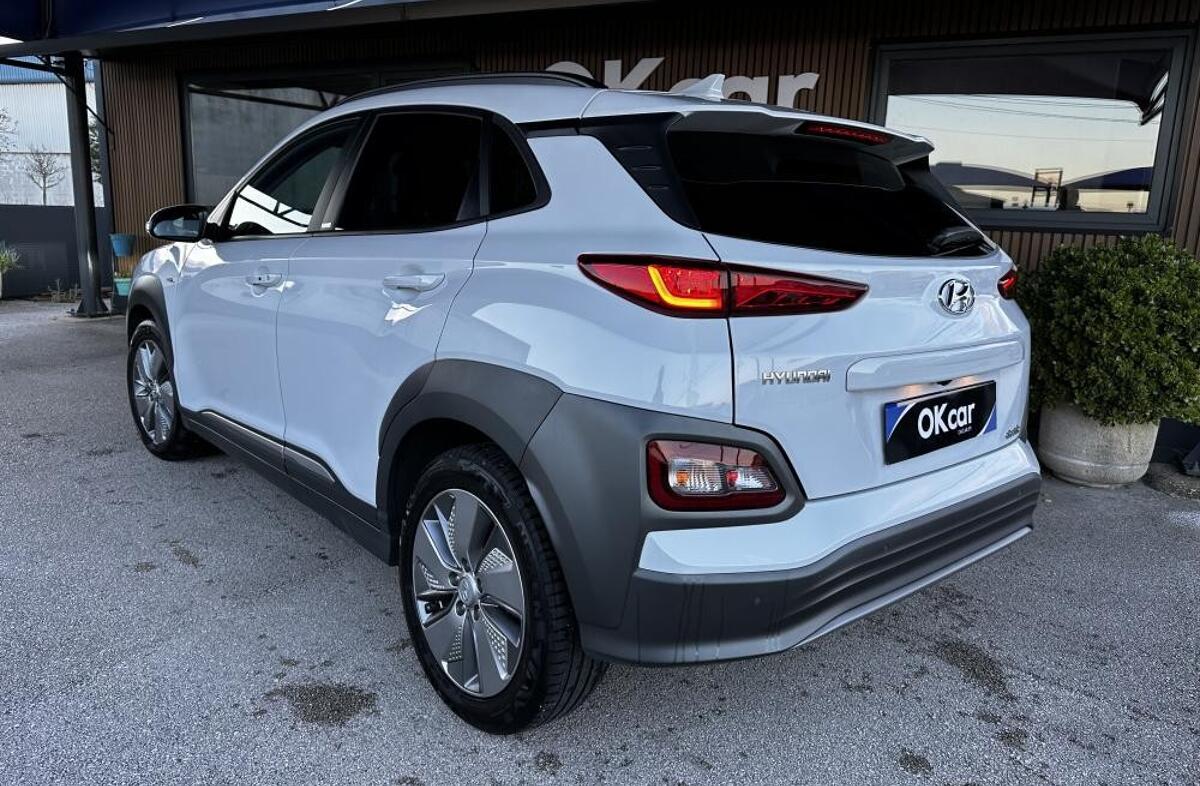 HYUNDAI Kauai EV 64 kWh Premium