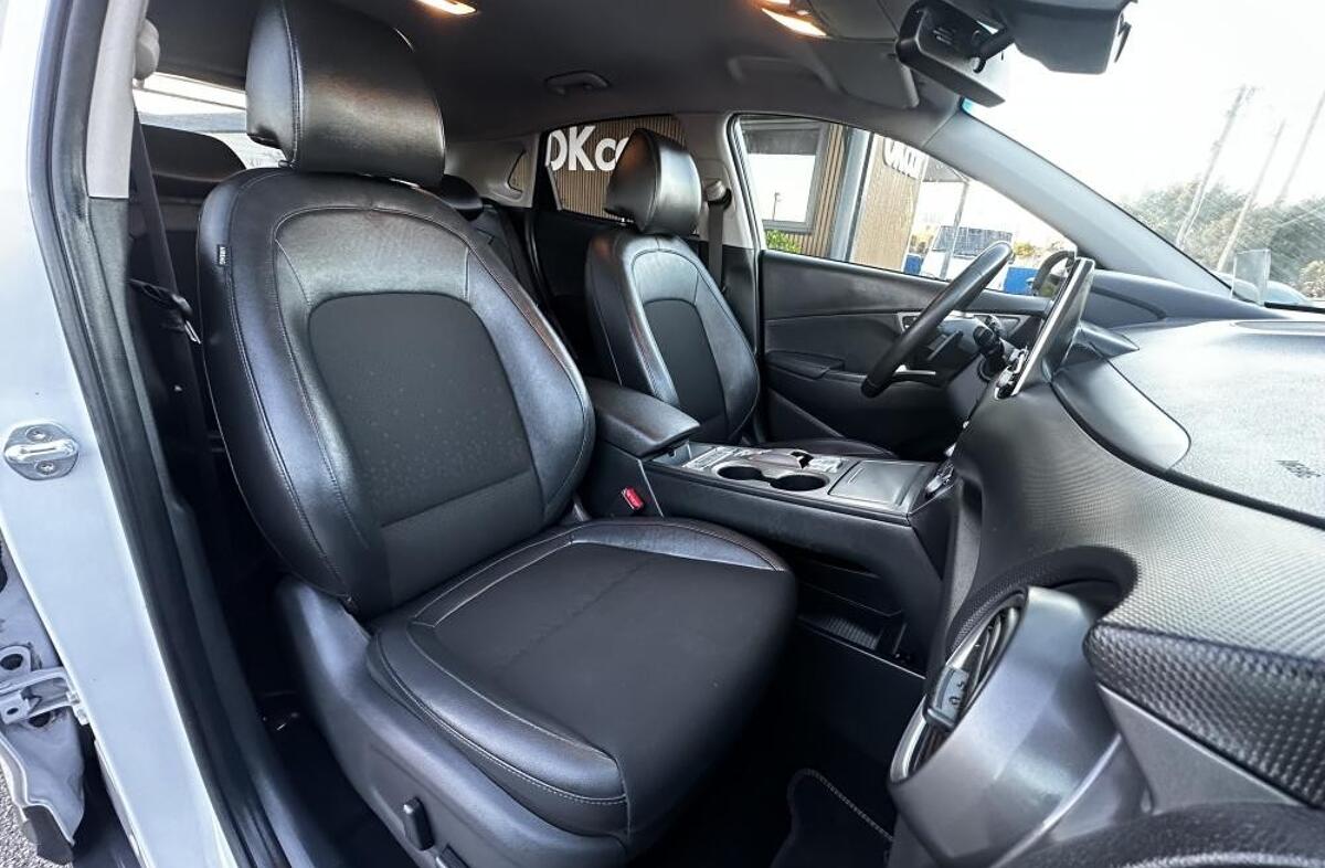 HYUNDAI Kauai EV 64 kWh Premium