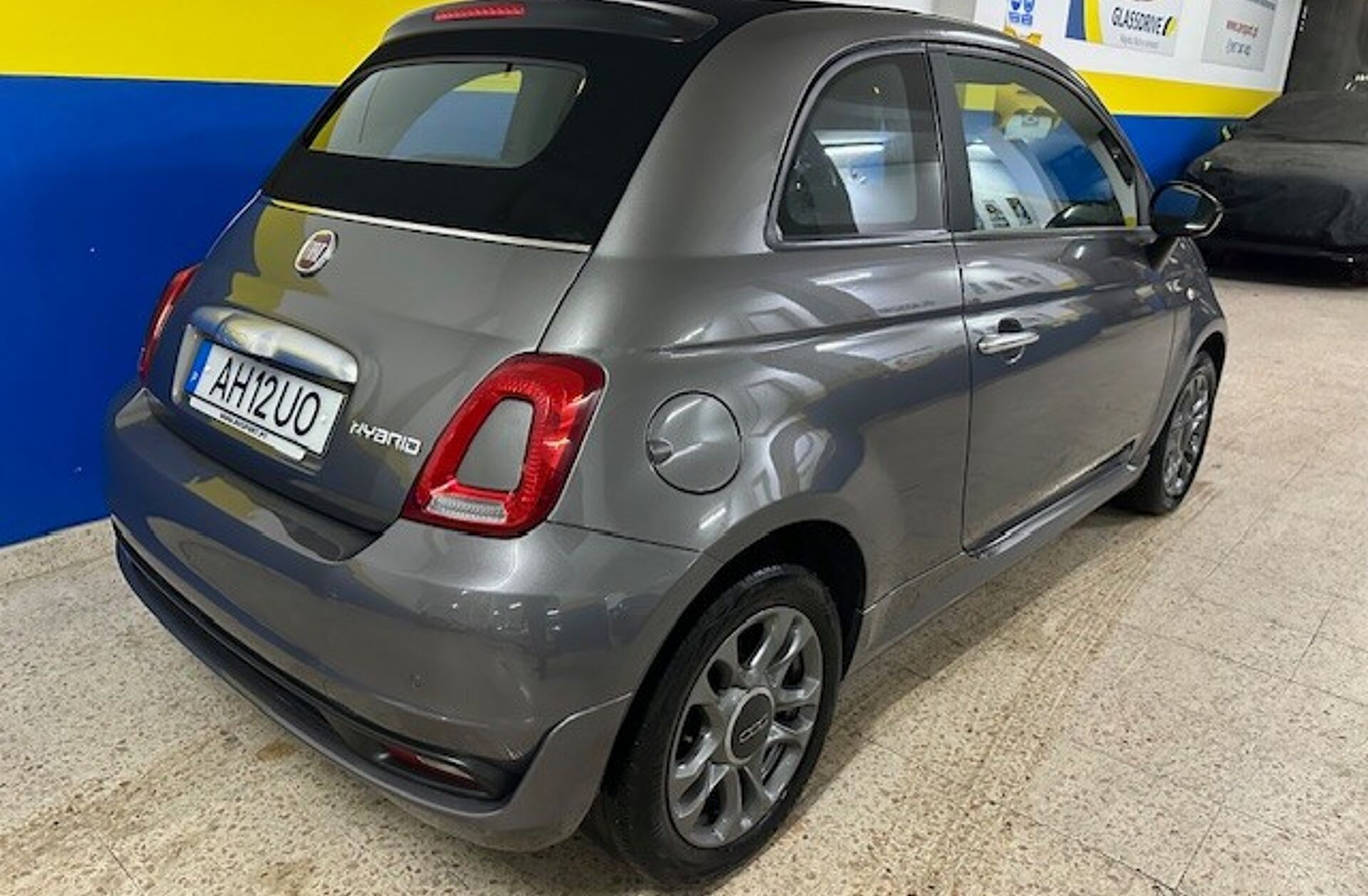 FIAT 500 C 1.0 Hybrid Connect