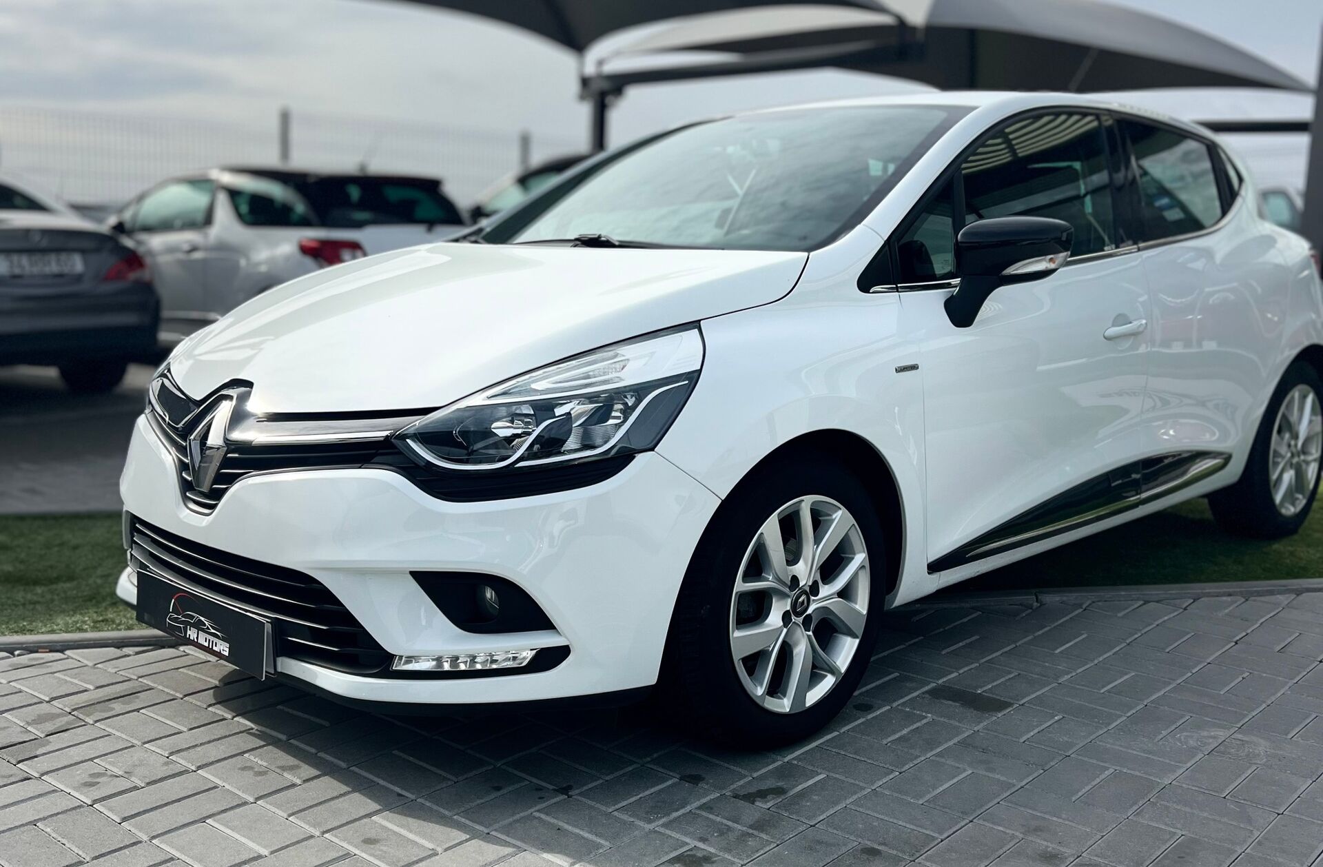 RENAULT Clio 0.9 TCe Limited