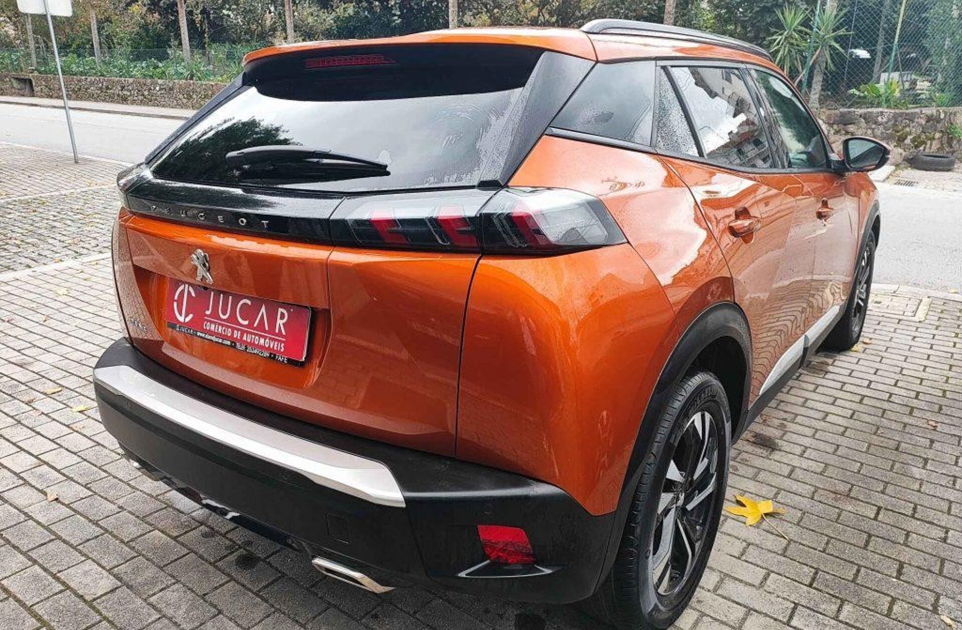 PEUGEOT 2008 1.2 PureTech Allure EAT8