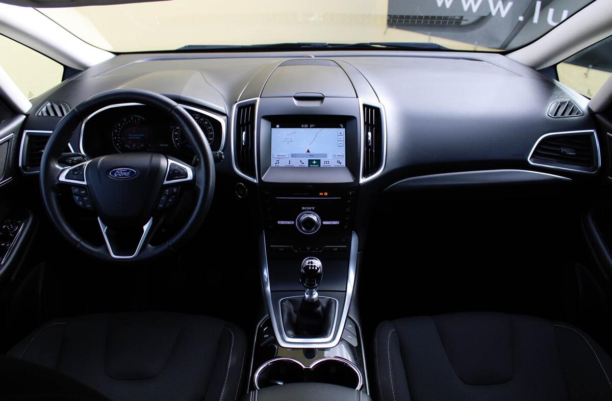 FORD S-MAX 2.0 TDCi Titanium