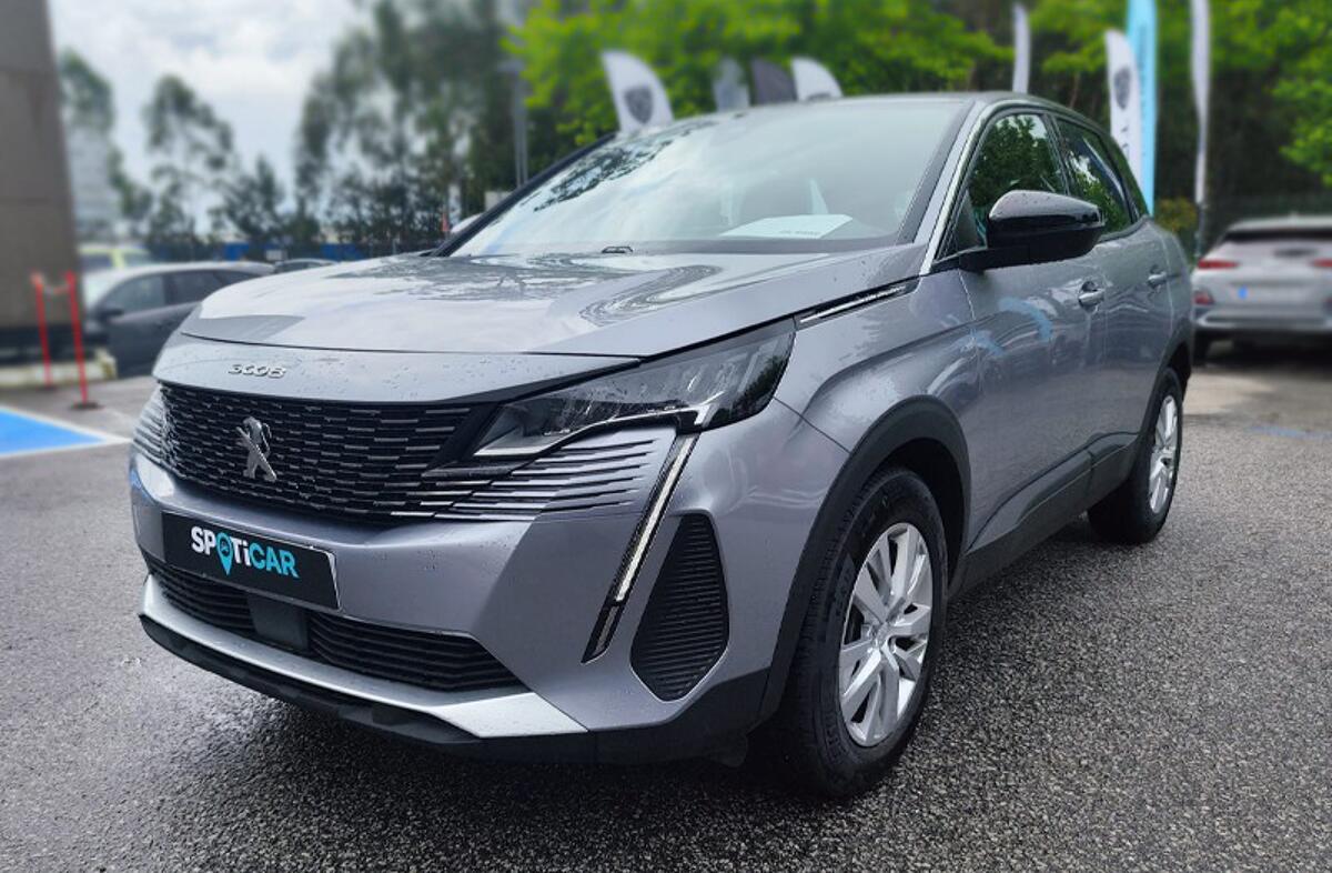 PEUGEOT 3008 1.2 PureTech Active Pack