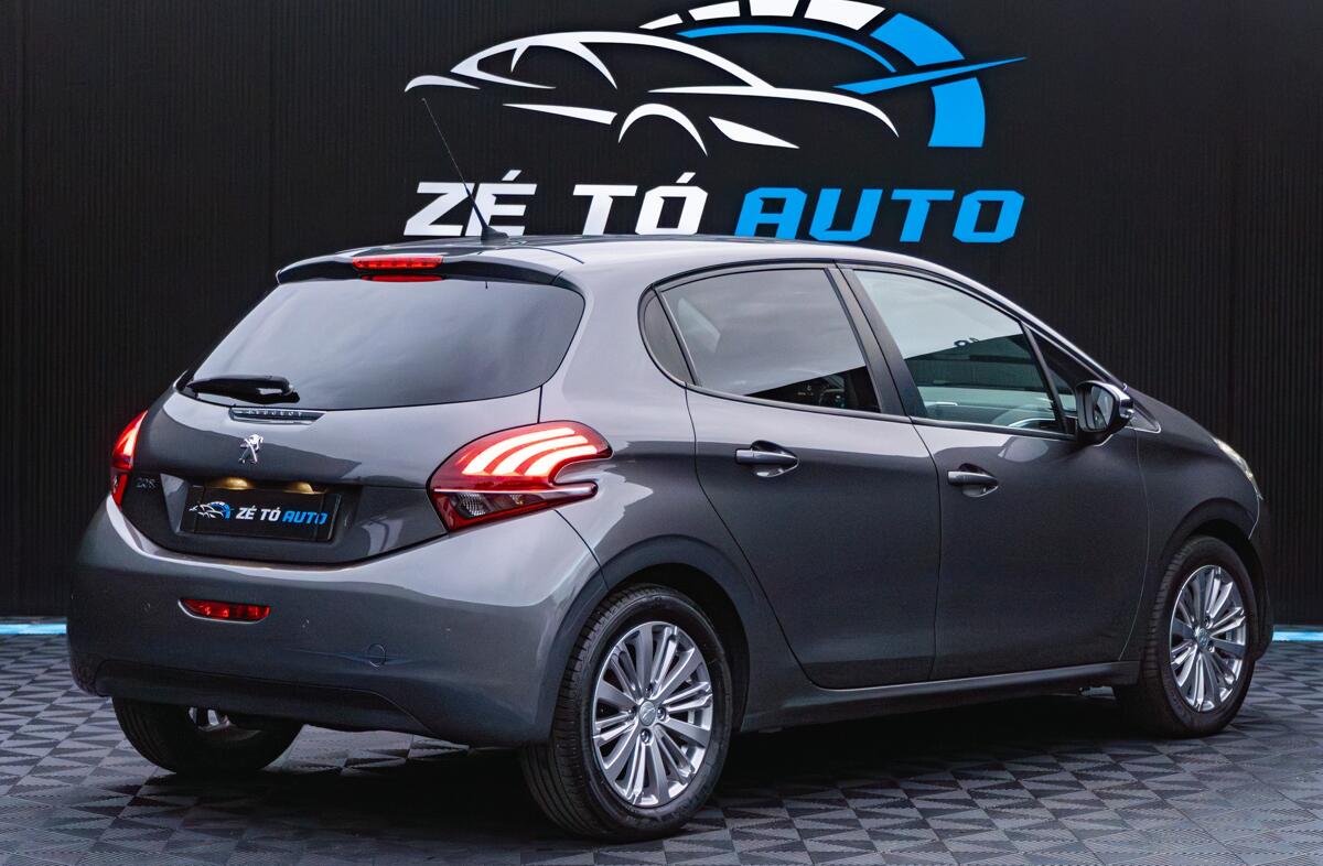 PEUGEOT 208 1.6 BlueHDi Allure