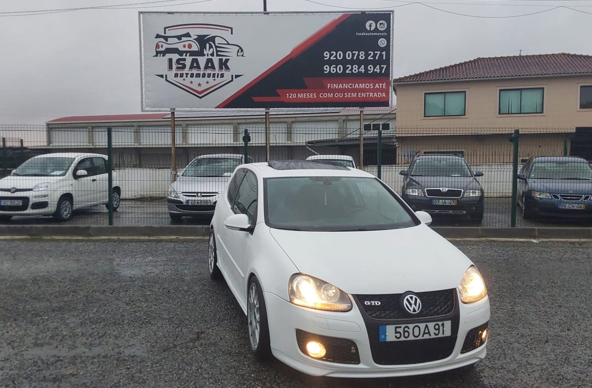 VOLKSWAGEN Golf V. 2.0 TDi DPF Sport. DSG