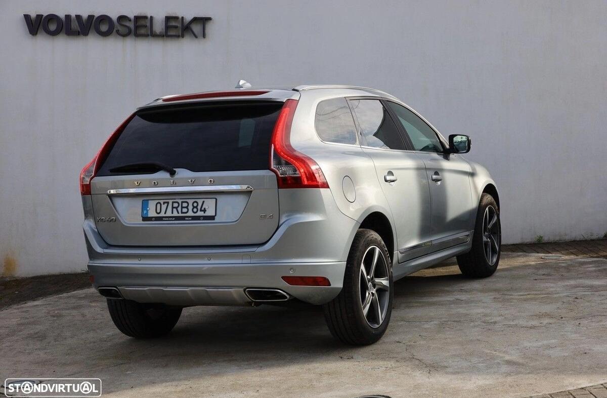 VOLVO XC60 2.0 D4 Summum
