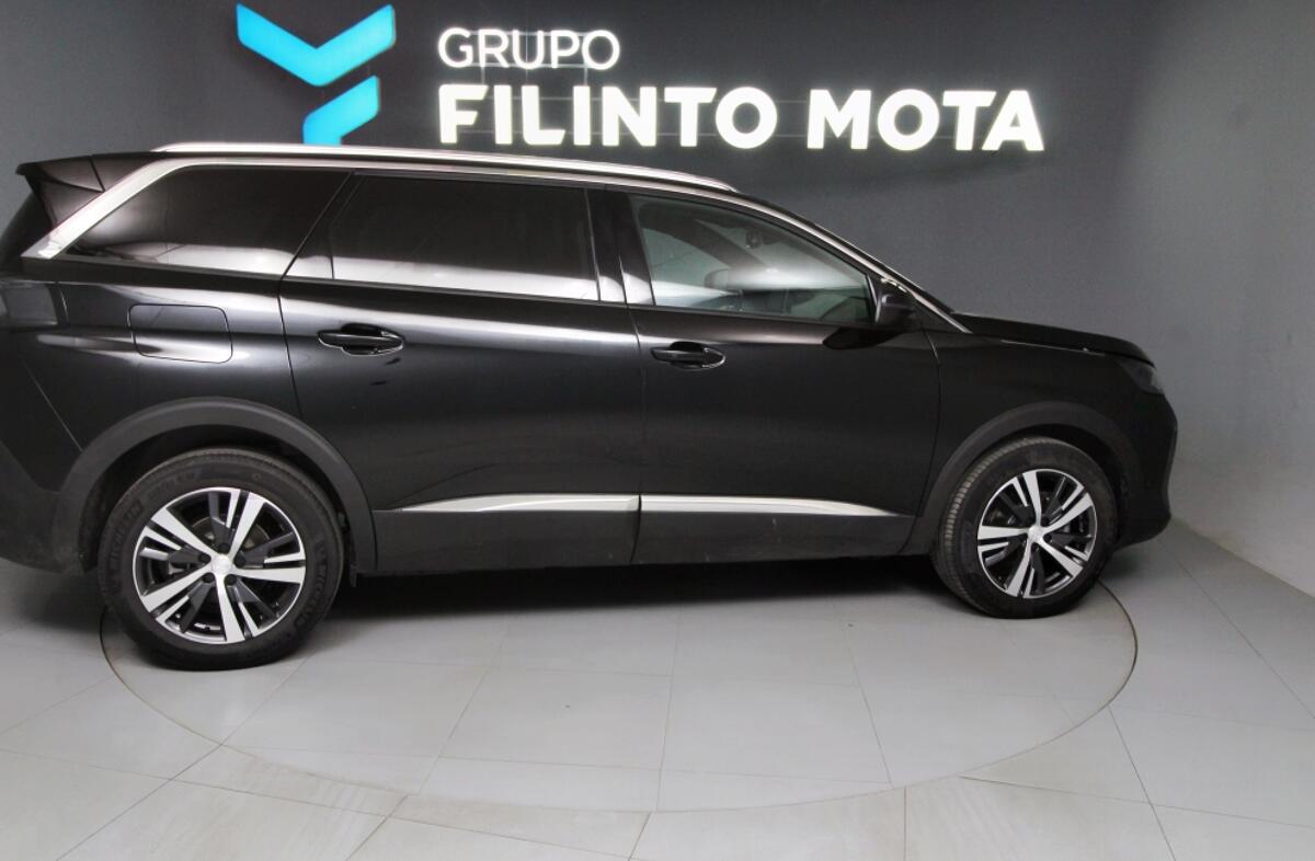 PEUGEOT 5008 1.2 PureTech Allure Pack EAT8