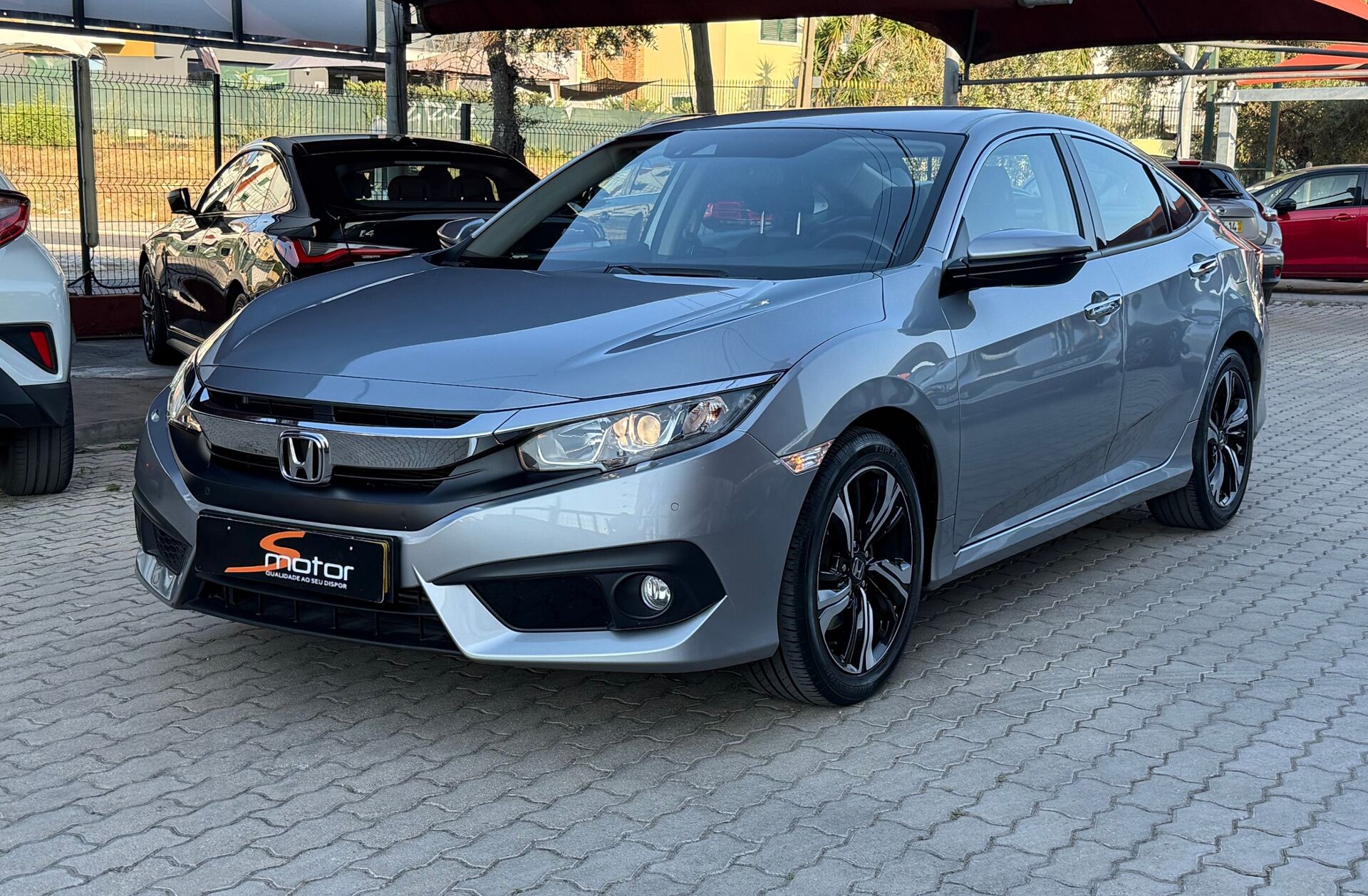 HONDA Civic 1.5 i-VTEC Elegance Navi