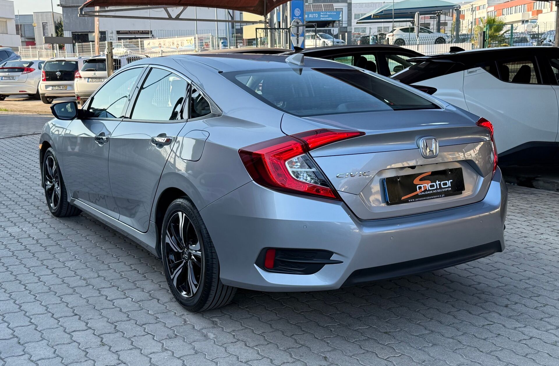 HONDA Civic 1.5 i-VTEC Elegance Navi