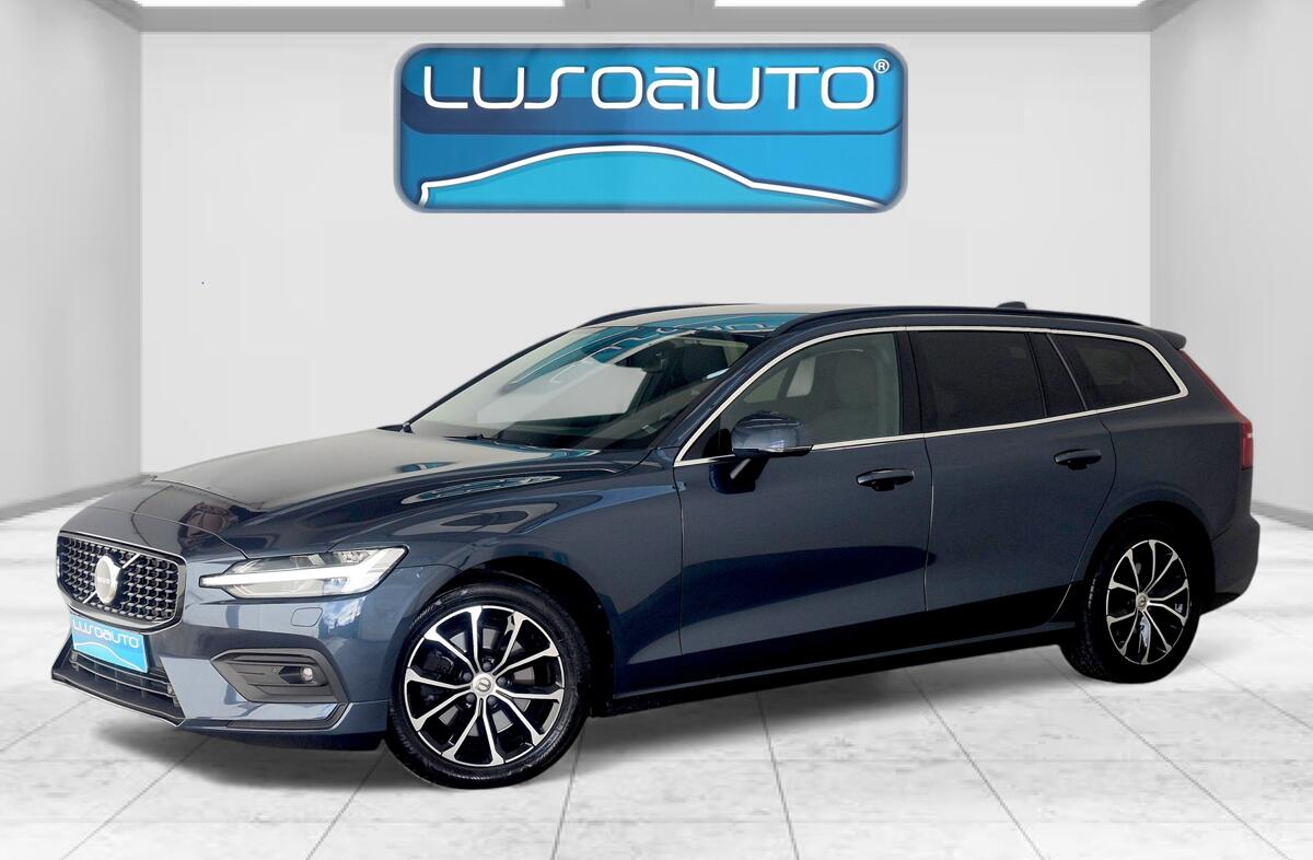 VOLVO V60 2.0 B4 Momentum Plus Geartronic