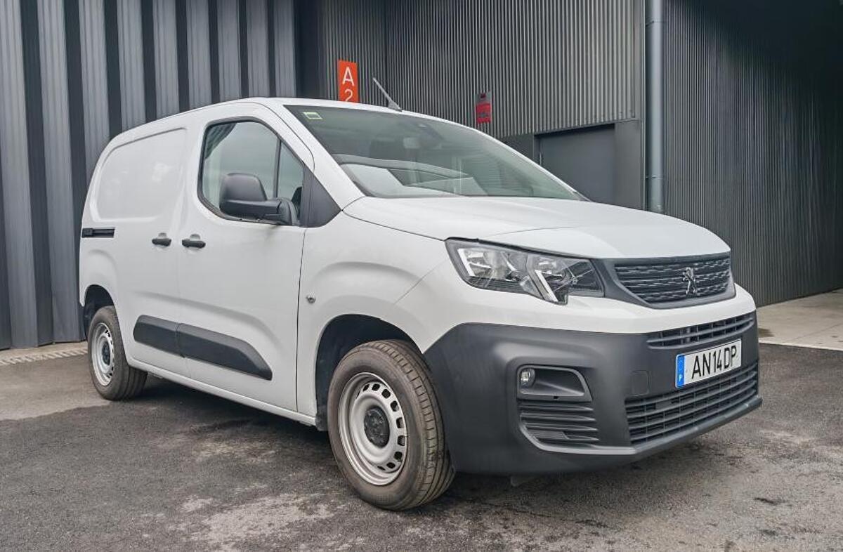 PEUGEOT Partner 1.5 BlueHDi Premium Standard